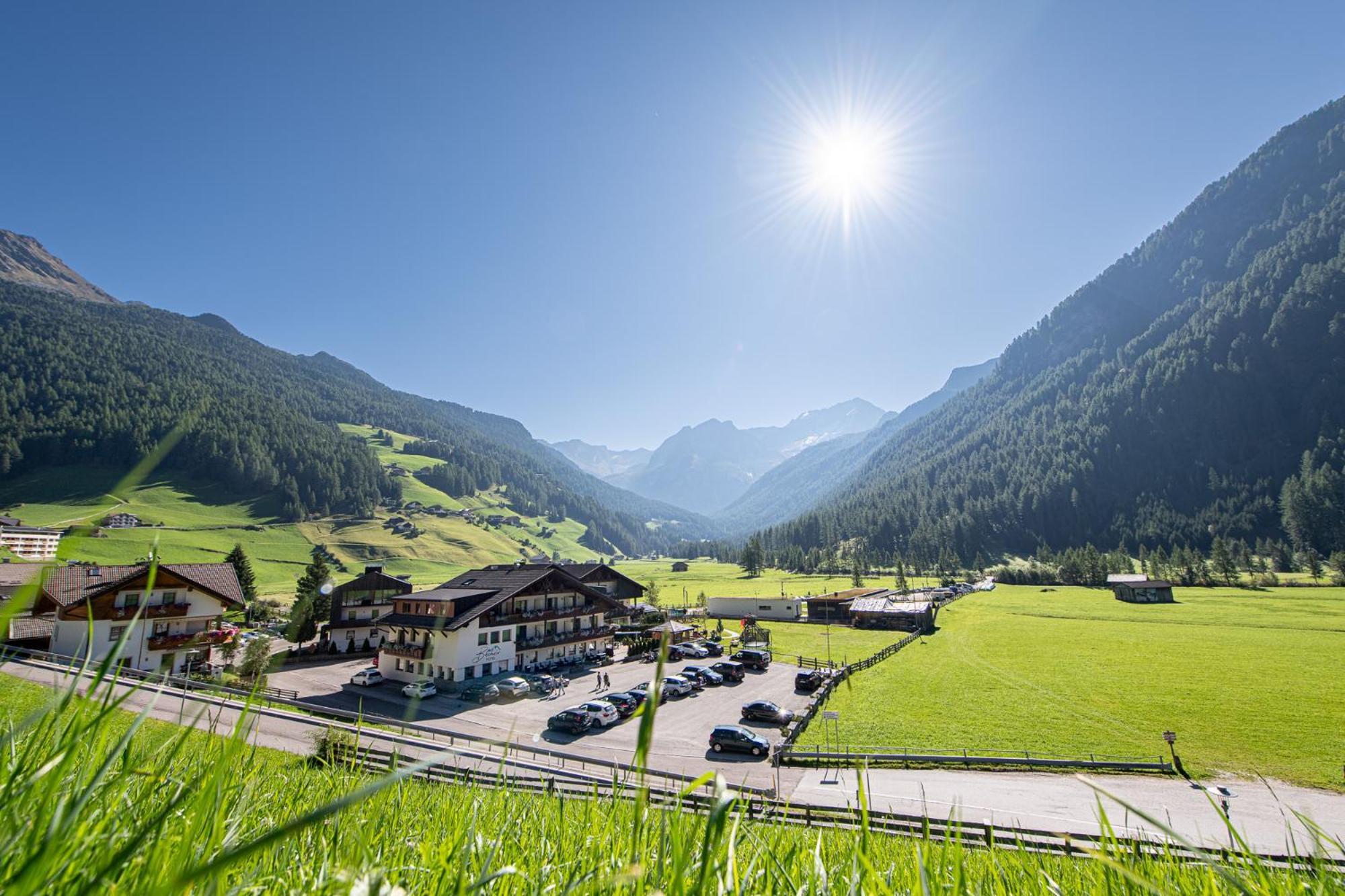 Hotel Bacher Riva di Tures Eksteriør billede